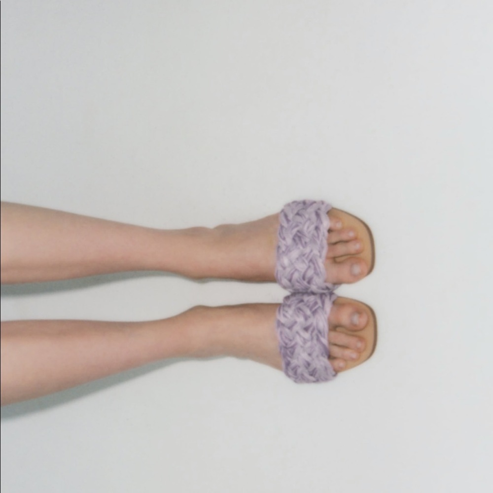NWT’s Zara Woven Raffia Flat Lilac Sandals size 6 - Picture 4 of 7